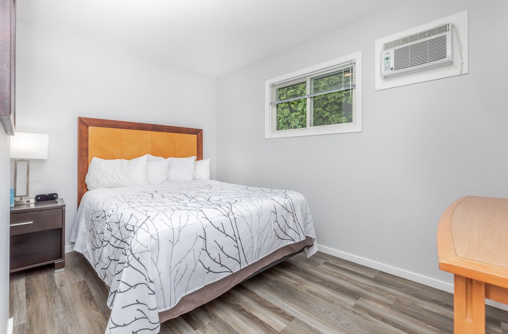 Superior Suite, 2 Queen Beds, Accessible, Courtyard View photo 3
