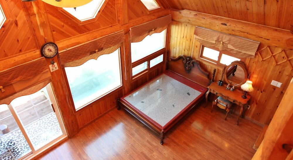 Suite (Duplex) photo 3