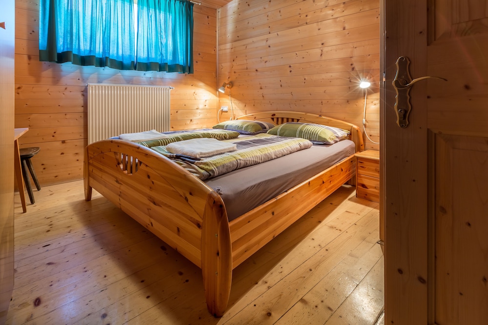 Basic Double Room photo 1