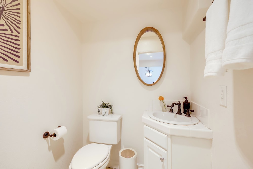 House (2 Bedrooms) photo 2