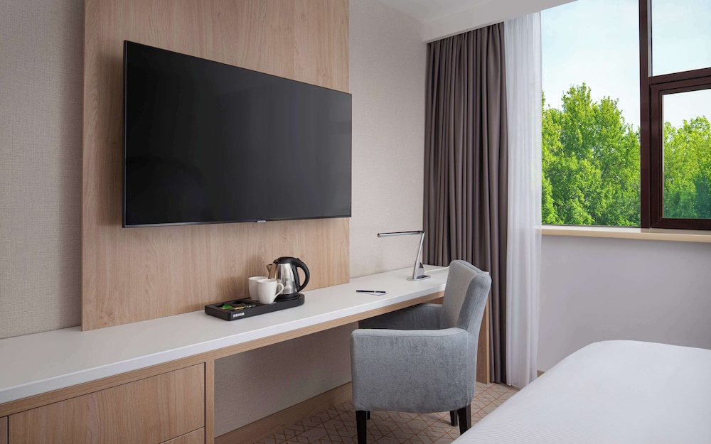 Deluxe Room, 1 King Bed