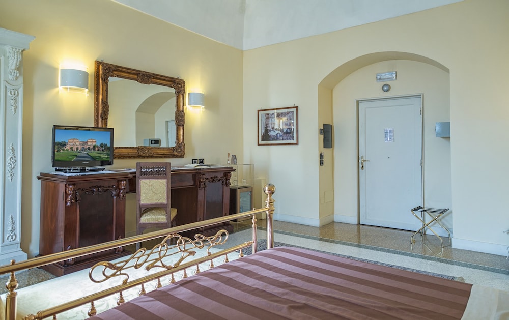 Deluxe Triple Room - Photo 2