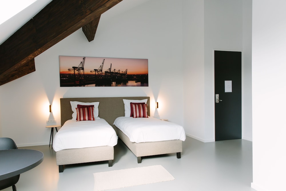 Basic Double Room