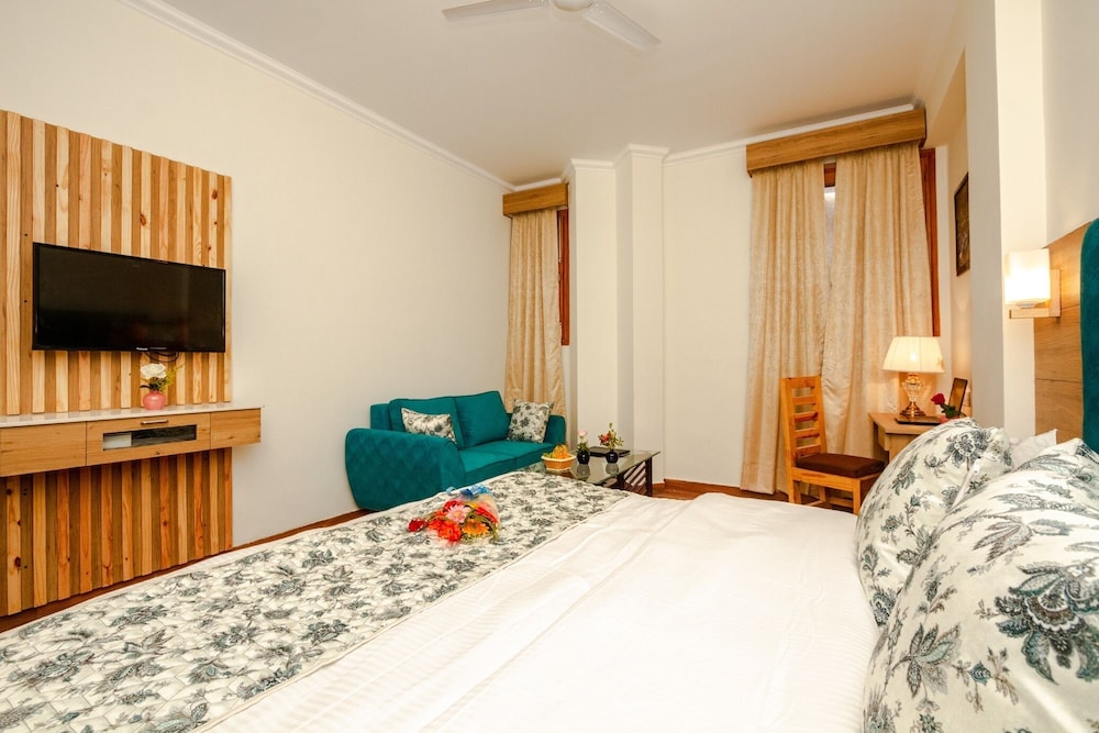 Room - Photo 6