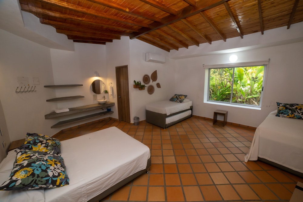 Premium Room Sextuple