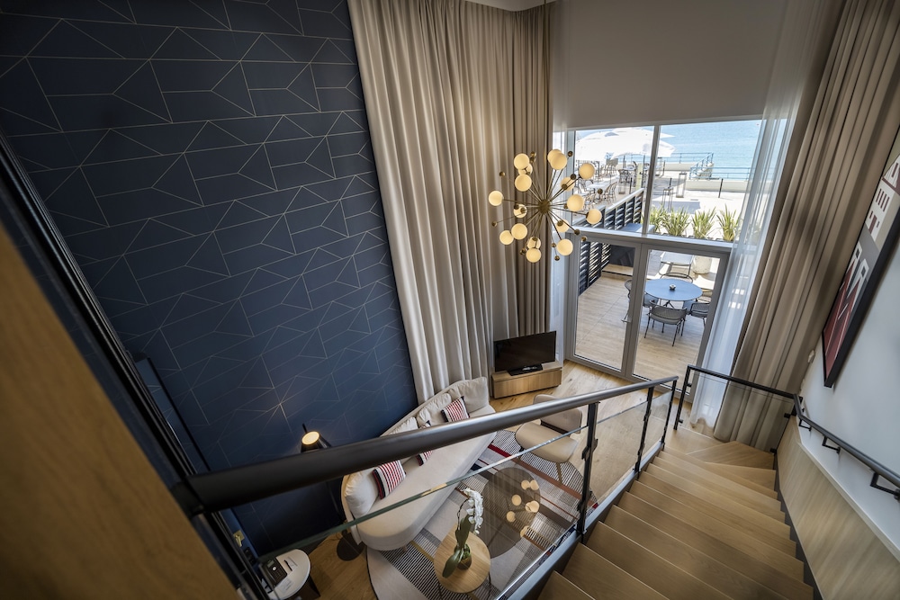 Duplex, Sea View - Photo 3