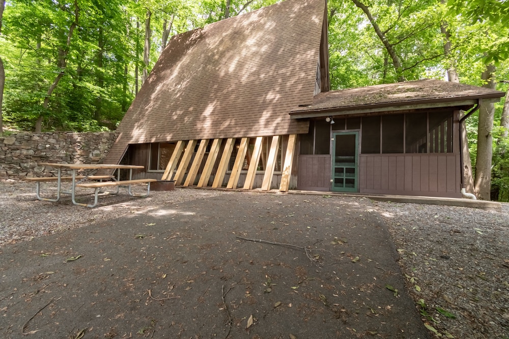 Cabin, 3 Bedrooms, Non Smoking, Kitchen (Linens Not Provided, 2 floors) photo 1