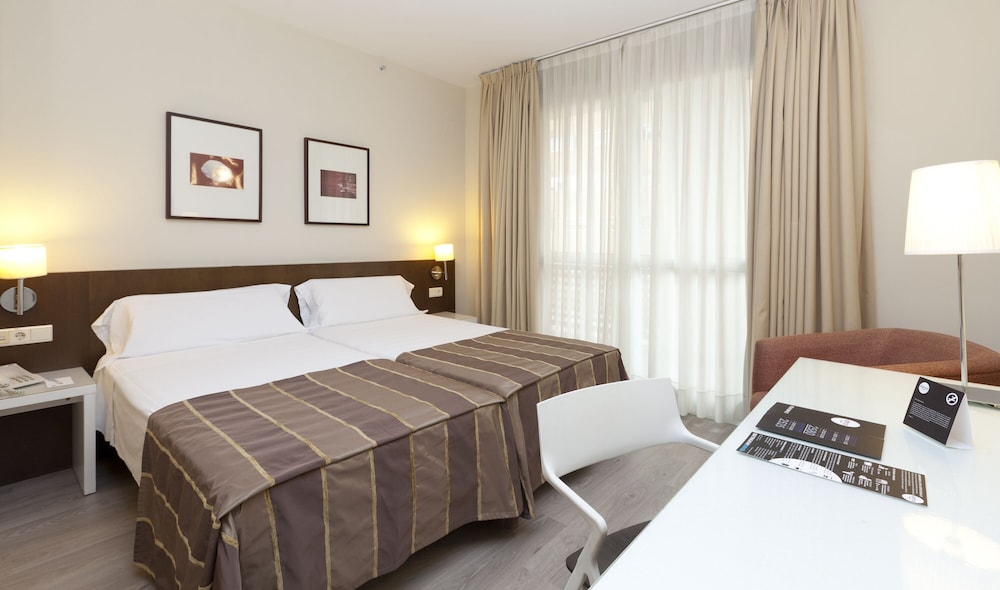 Standard Double Room - Photo 3