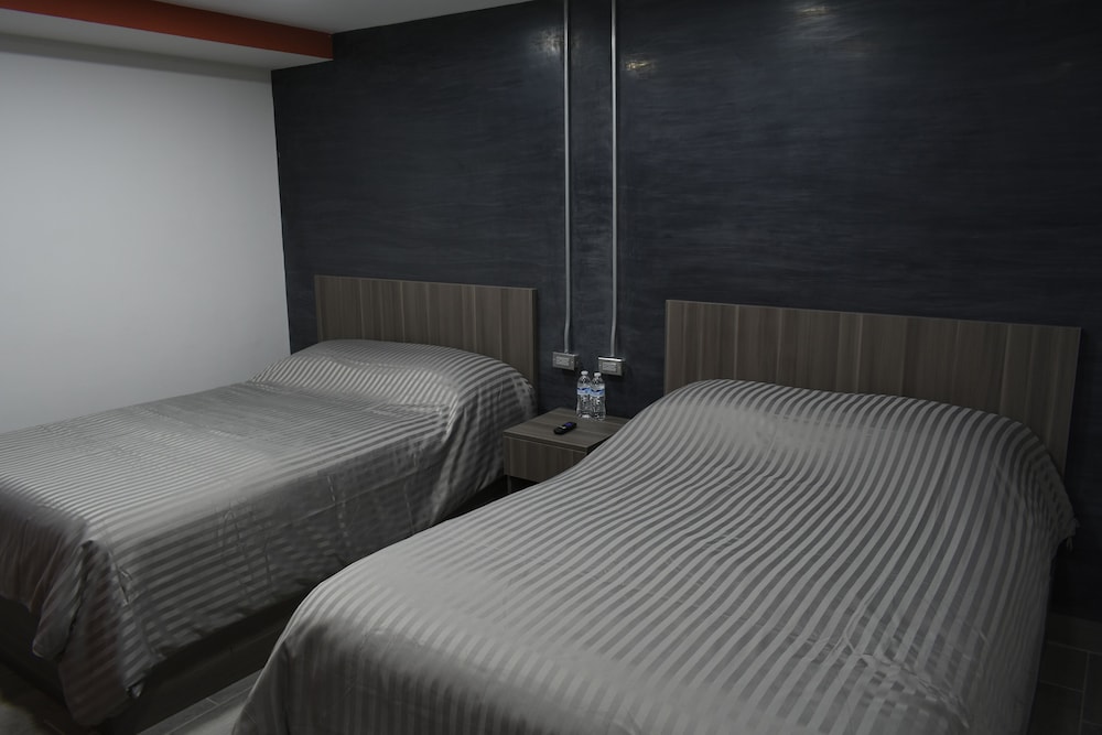 1BR/BA TJ Border Suites 05