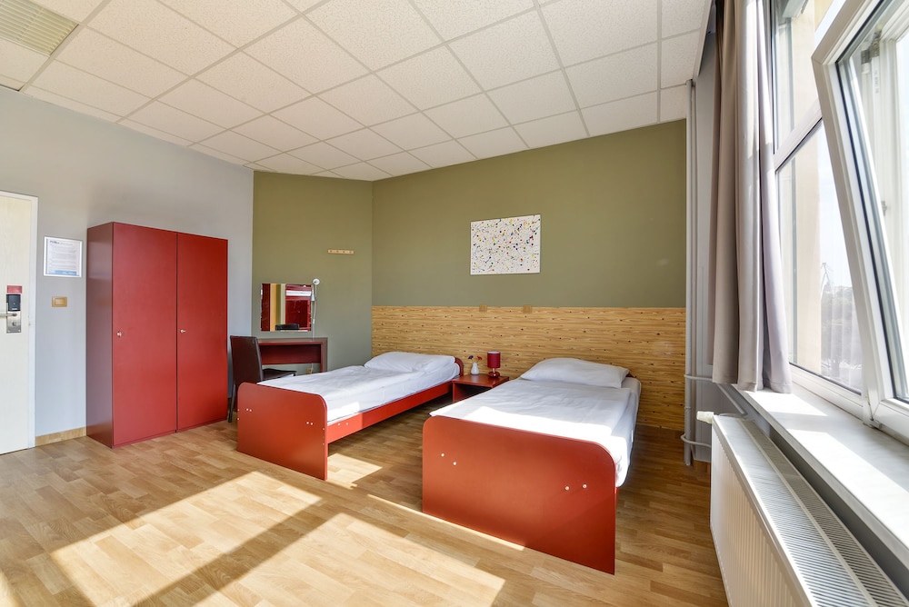 Twin Room - Photo 1