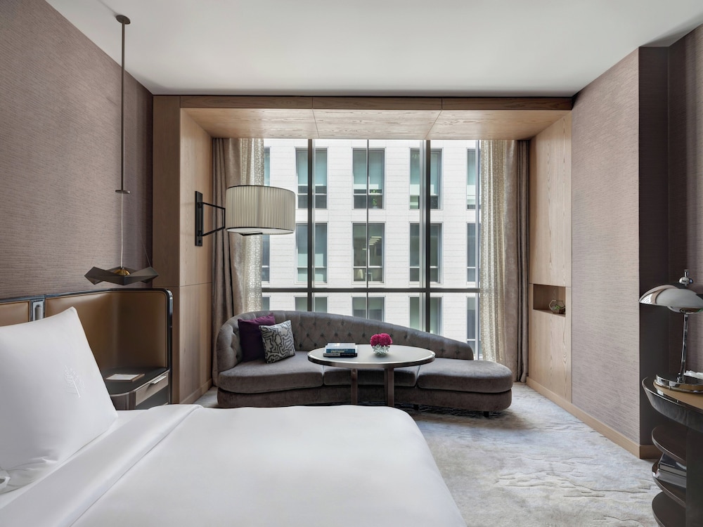 Deluxe Room (King DIFC)