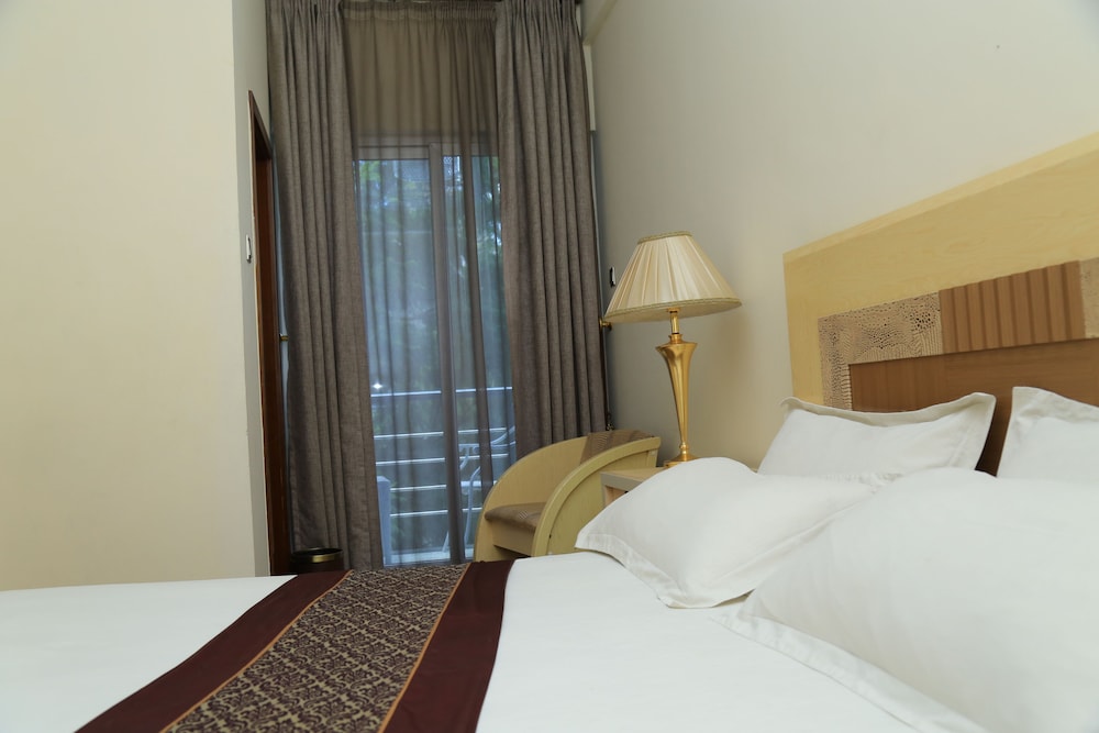 Basic Twin Room, 2 Bedrooms, Lake View photo 3