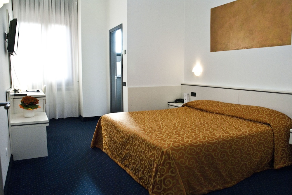 Business Single Room, Balcony photo 1