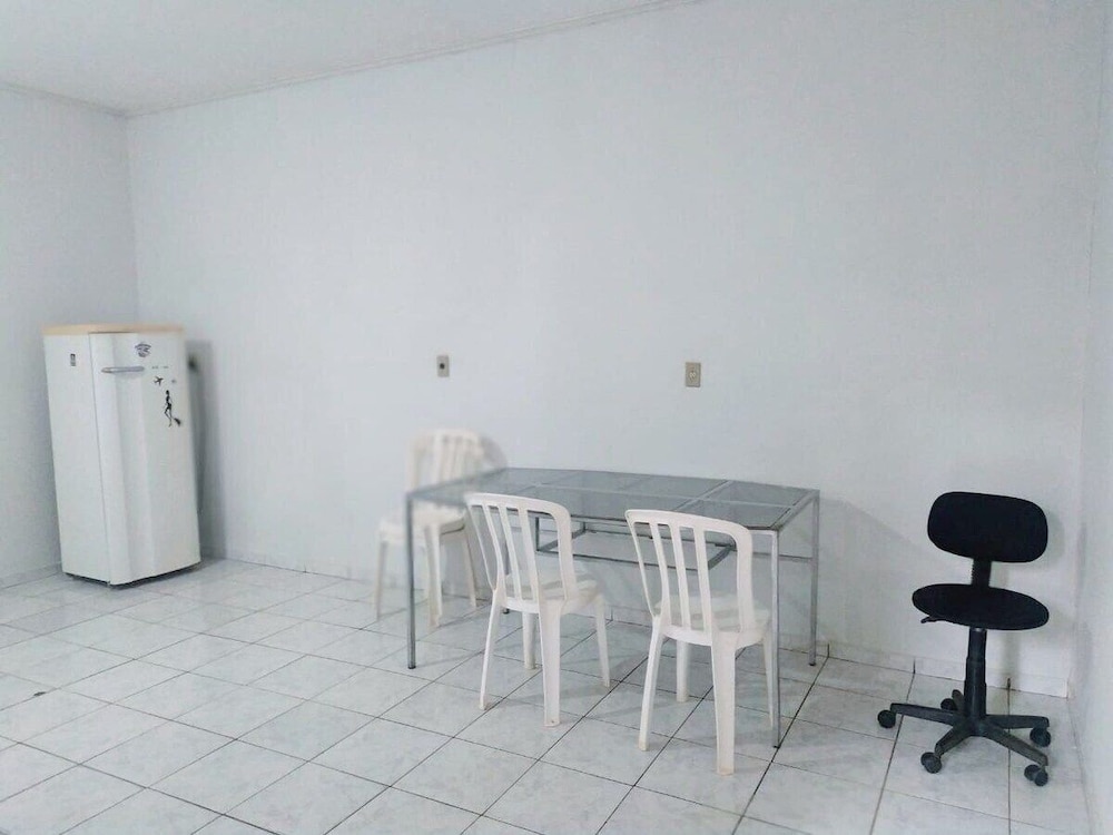 Basic Apartment photo 3
