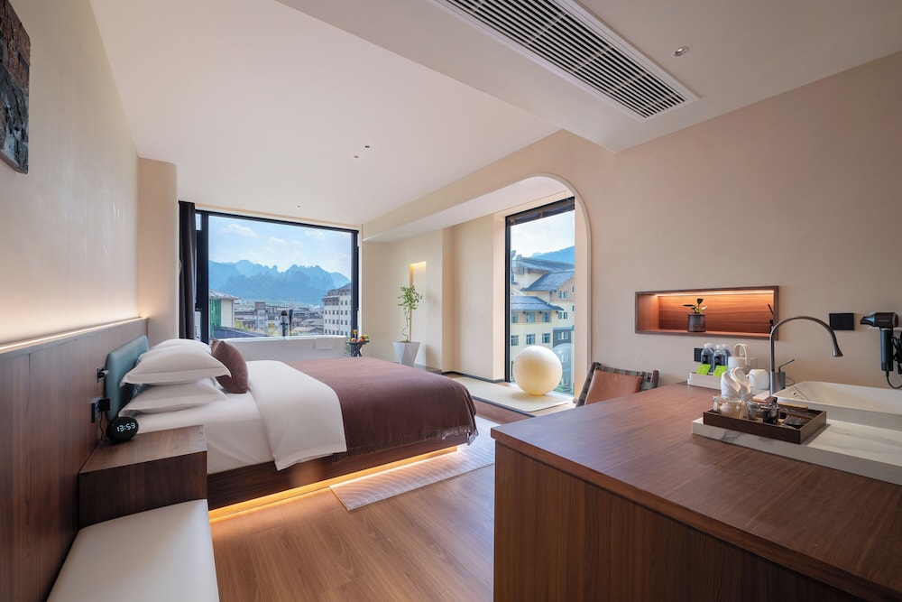Deluxe Triple Room photo 1
