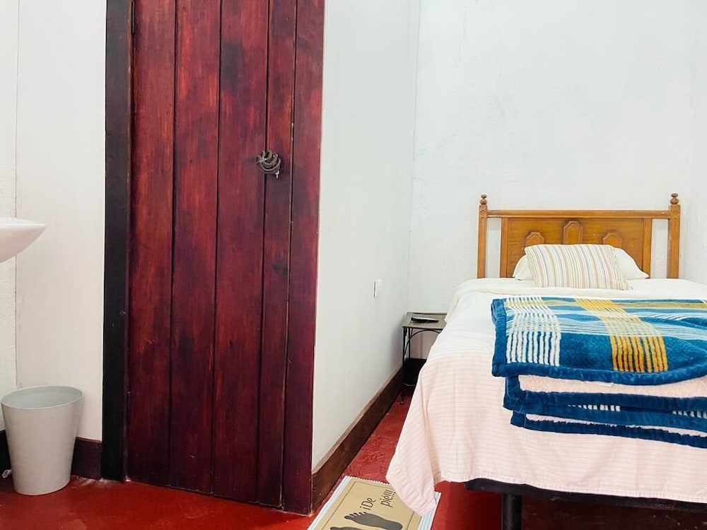 Basic Single Room photo 1