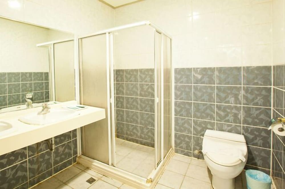 Quadruple Room, Lake View photo 3