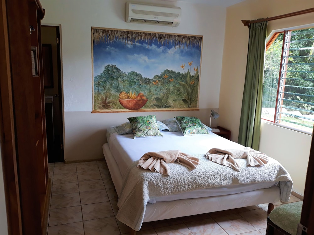 Standard Cabin, 1 Double Bed, Garden View (01)