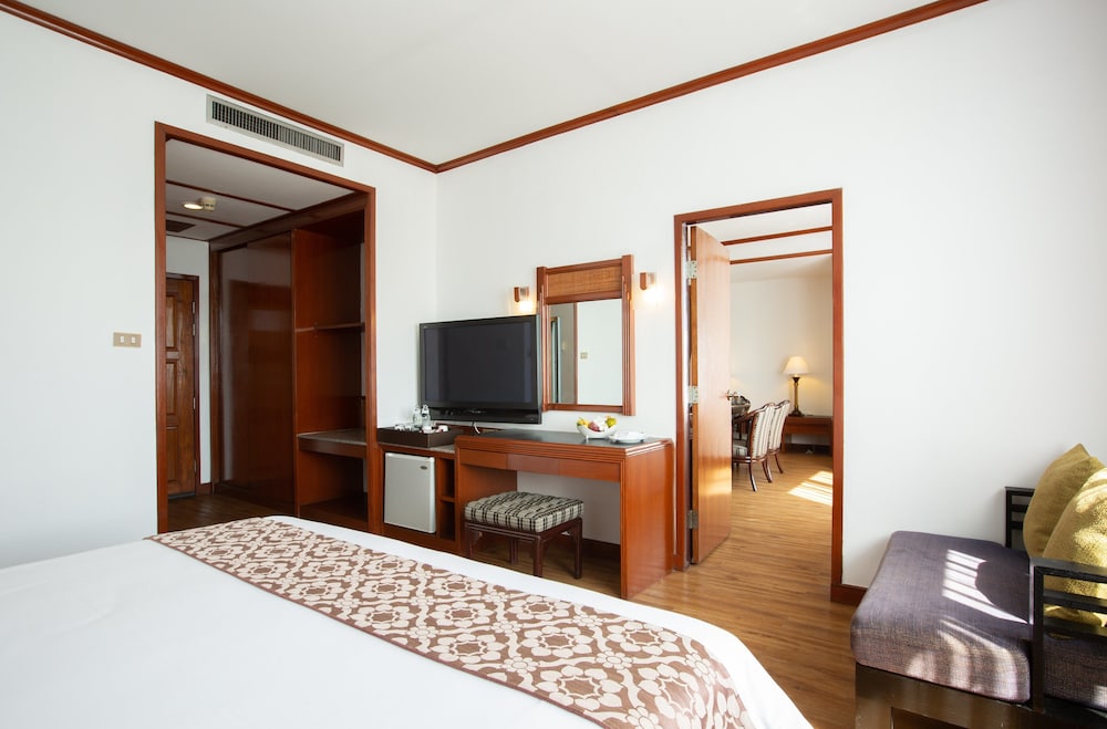 Executive Suite photo 2