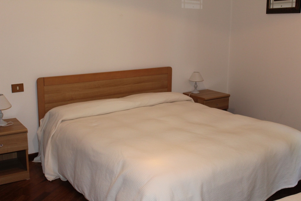Family Quadruple Room, Lake View