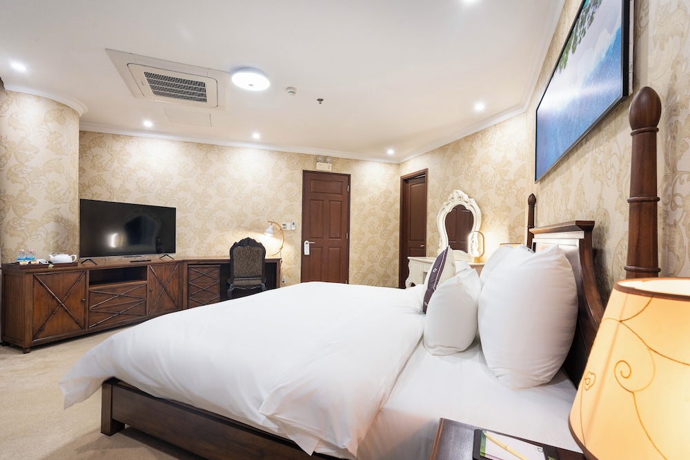 Executive Suite photo 3