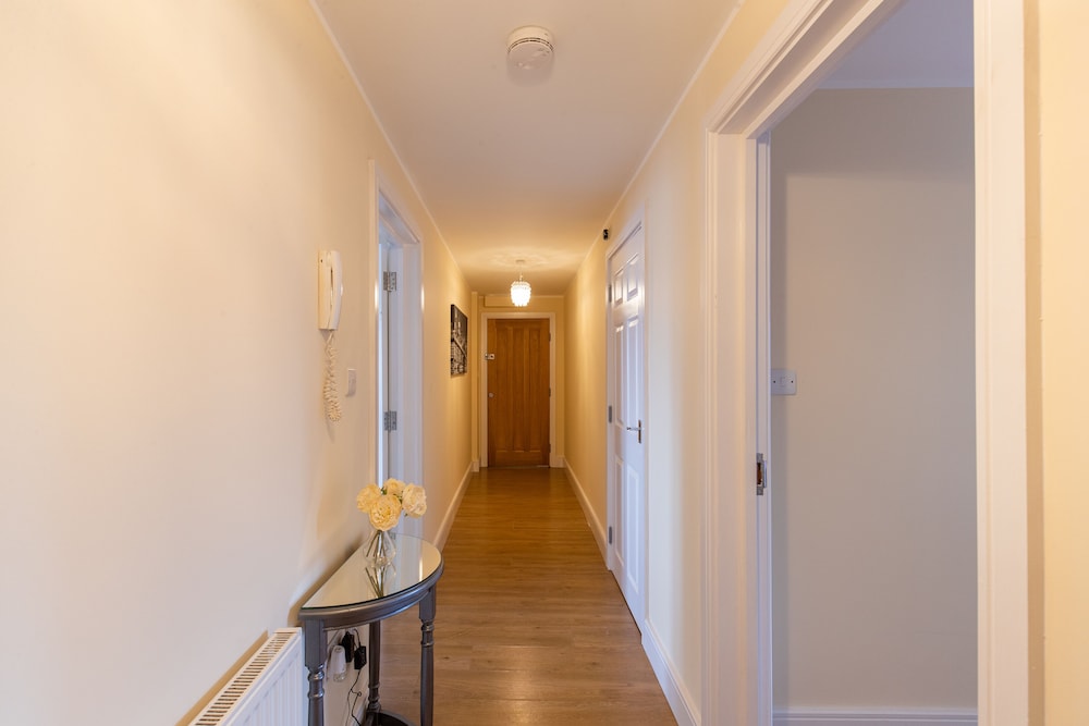 Deluxe Apartment, Private Bathroom, City View (2 bedroom Penthouse) photo 2