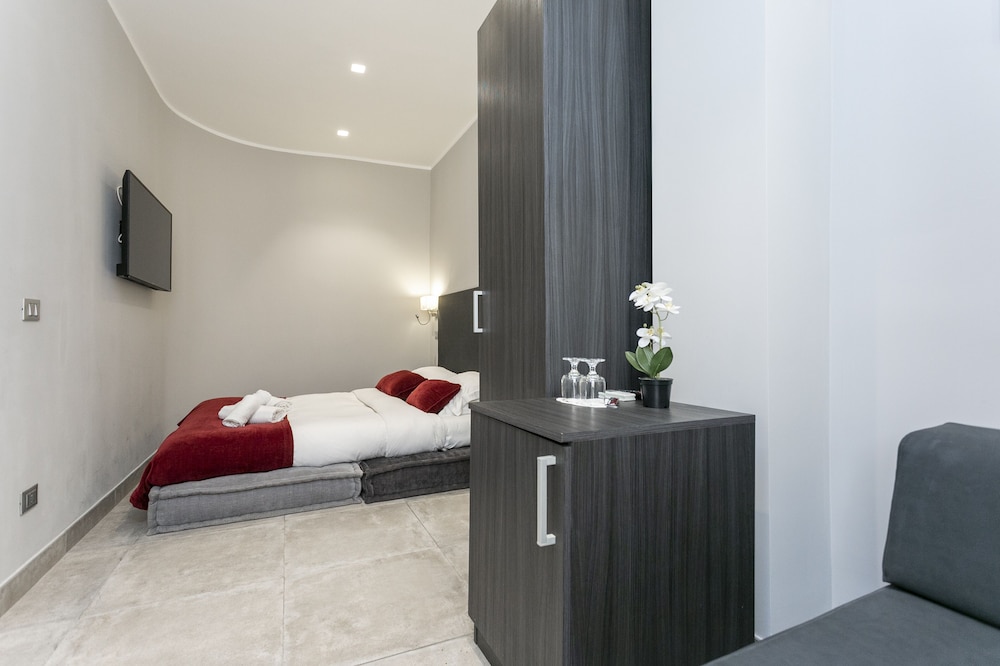 Economy Room