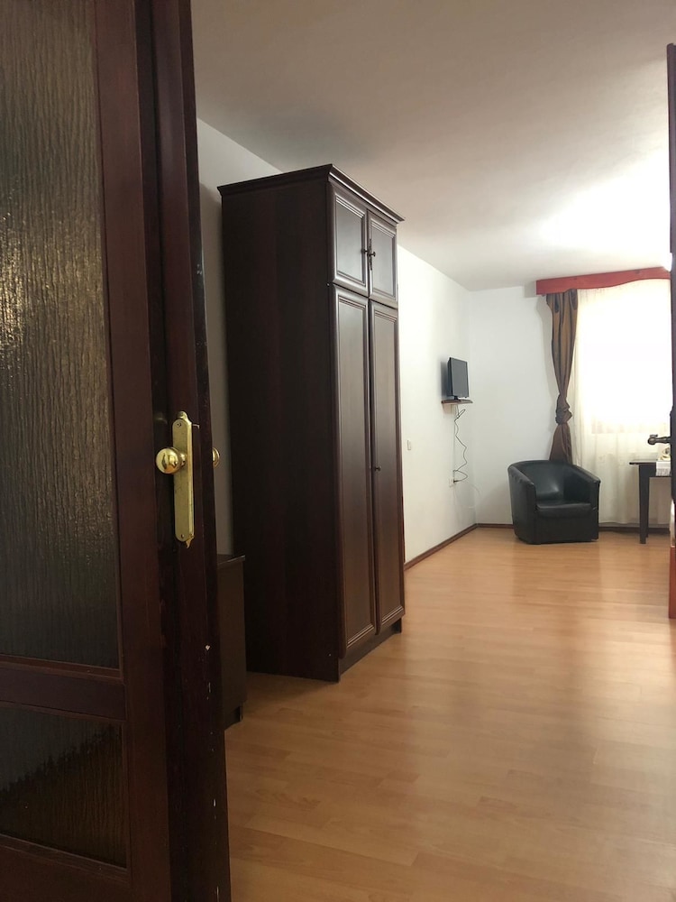 Apartment, Shared Bathroom photo 2