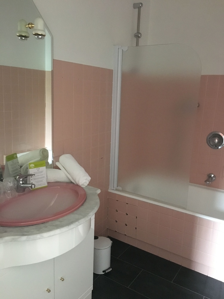 Standard Triple Room photo 2