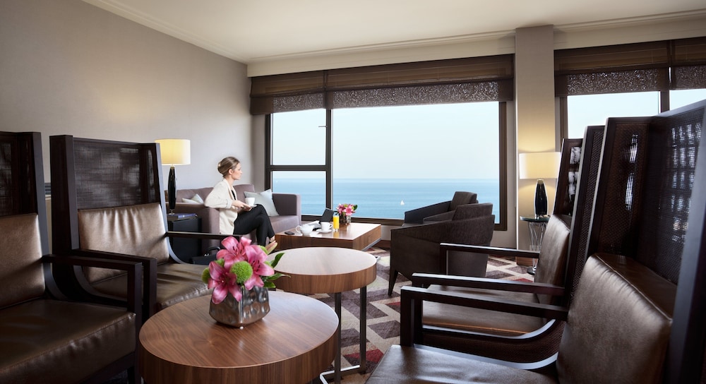 Club Room, 2 Twin Beds, Club Lounge Access, Sea View - Photo 9