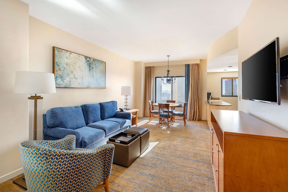 1 BEDROOM 1 KG DLX SUITE HEARING ACC RI SHWR - Photo 4