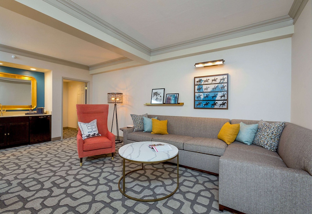 Executive Suite, 1 Bedroom, Non Smoking (2 Queens, East Tower) - Photo 6