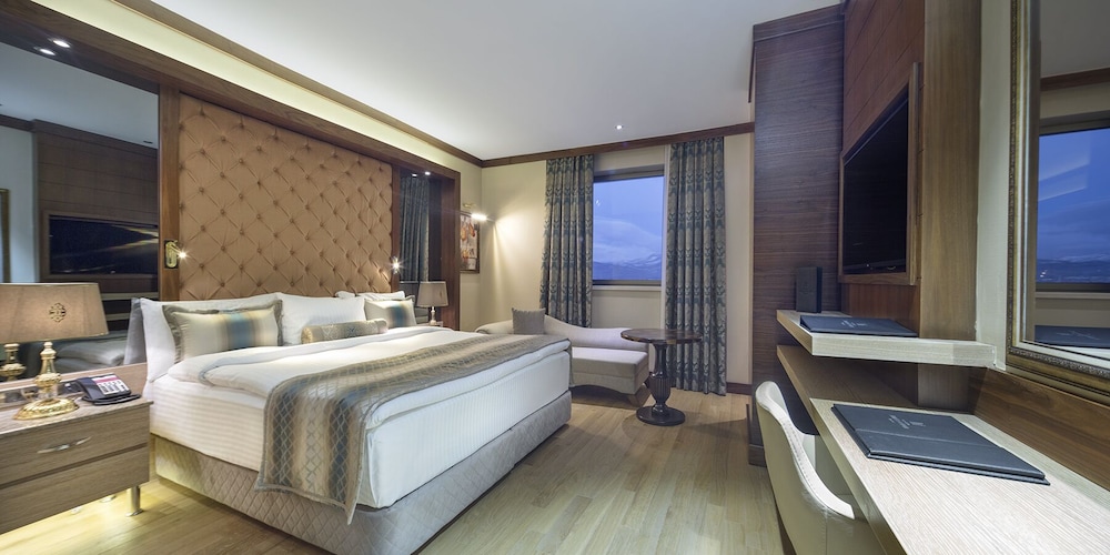 Superior Double Room - Photo 1