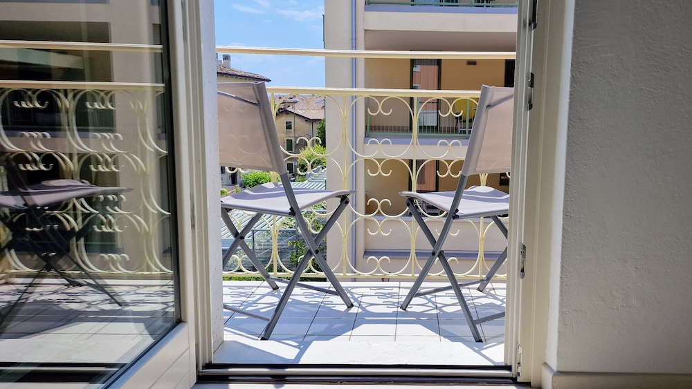 Grand Double or Twin Room, Balcony photo 2