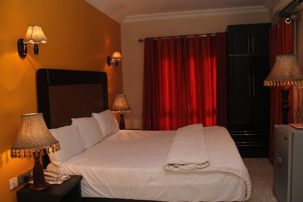 Suite (Ambassadorial)