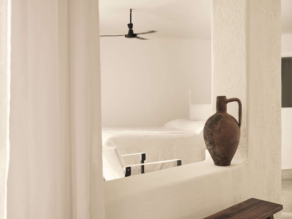 Grand Bohemian Sunset & Sea View Suite with Heated Plunge Pool