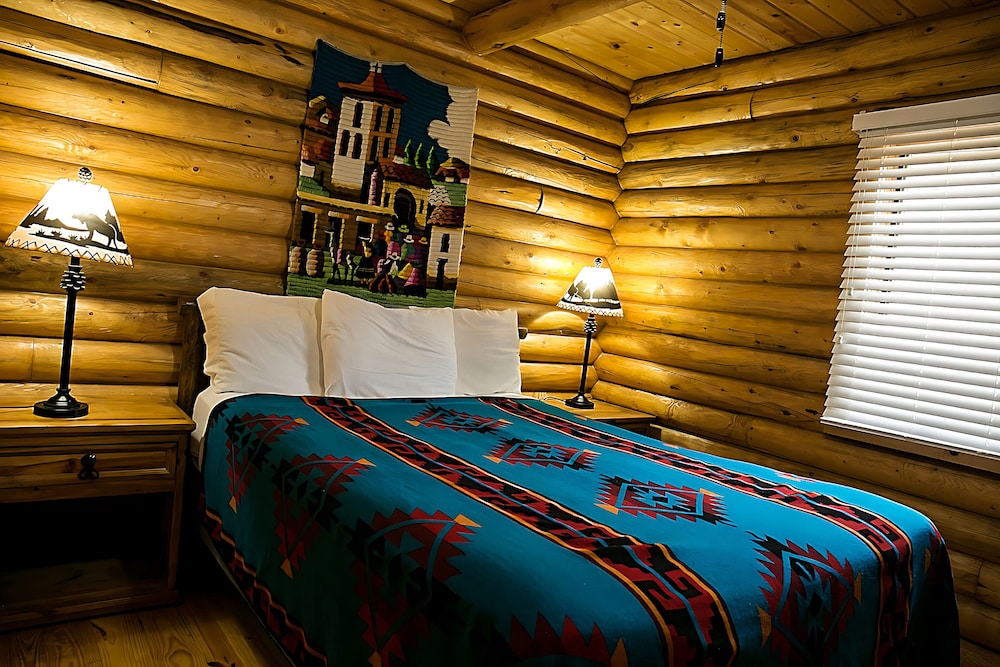 Cabin 23 photo 1