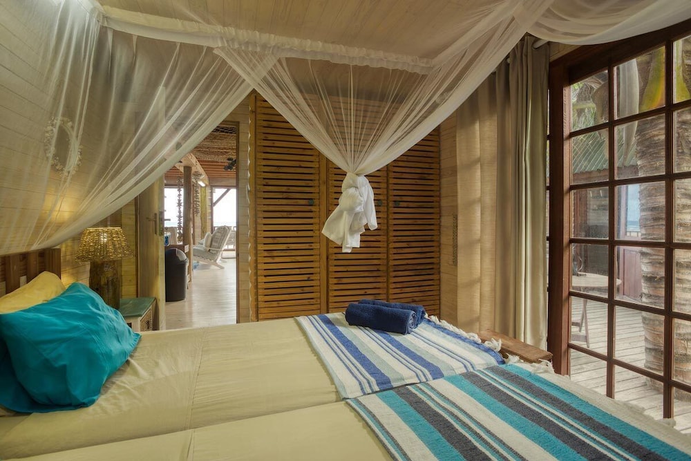 Family House, 3 Bedrooms, Beachfront photo 2