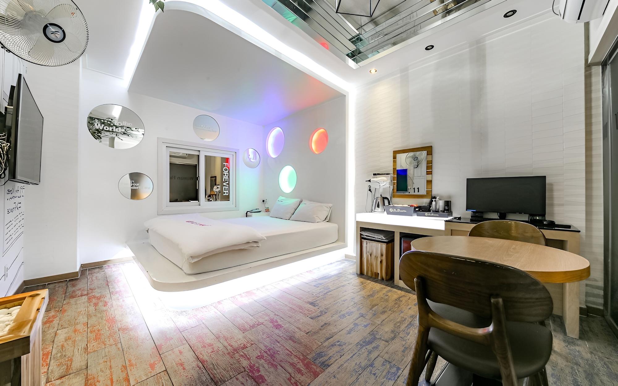 Room (Standard (OTT)) - Photo 2