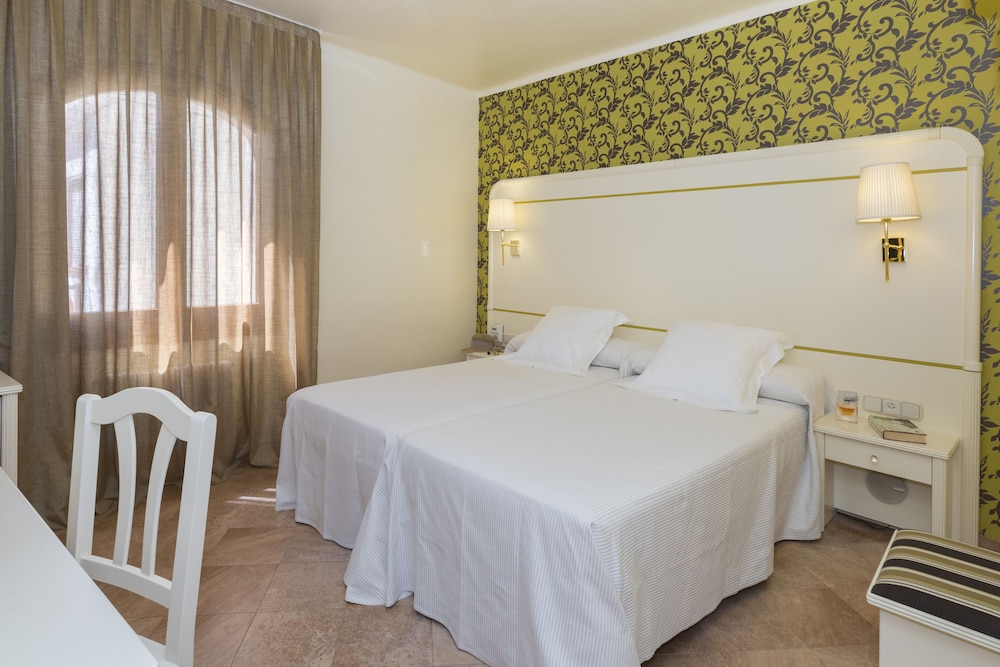 Standard Double Room - Photo 3