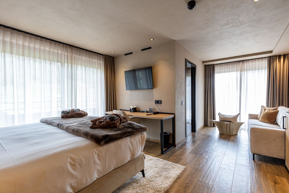 Superior Double Room, Mountain View - Photo 3