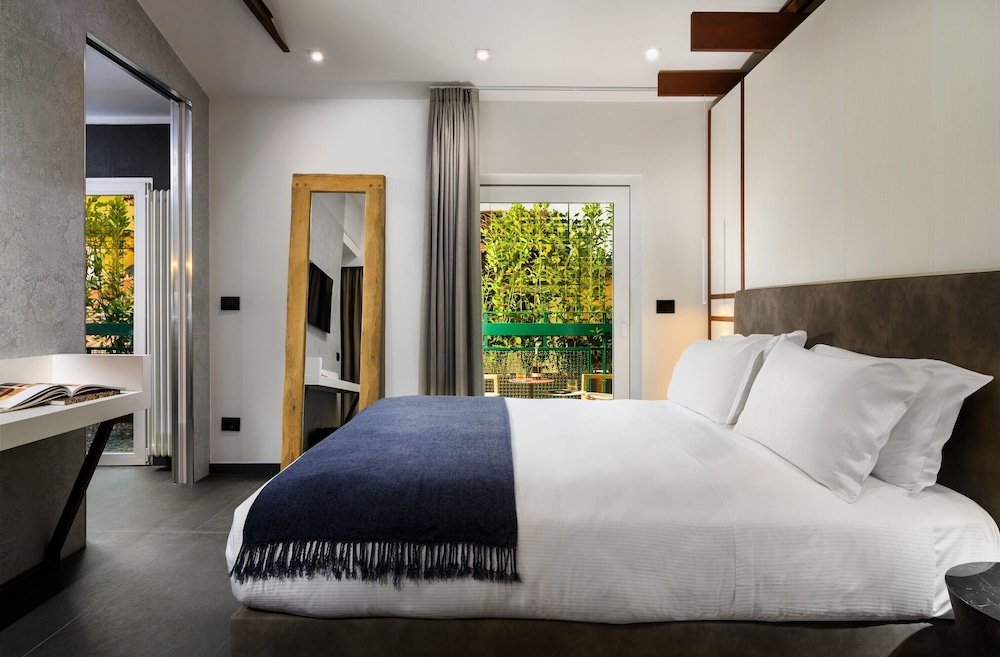 Penthouse Studio - Photo 5