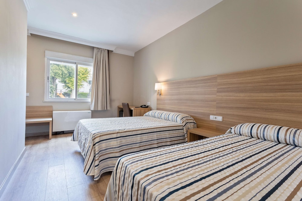 Triple Room (3 Adults) - Photo 1
