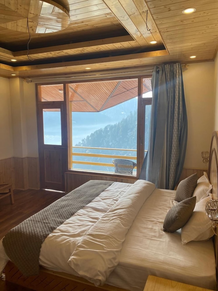 Comfort Room, Mountain View