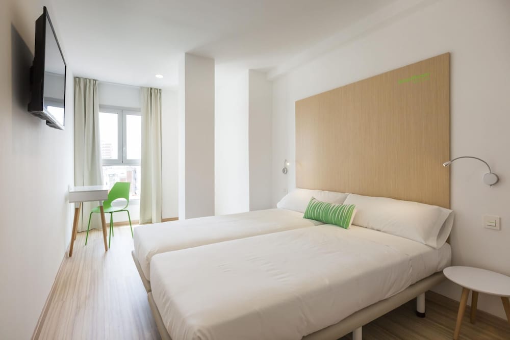 Superior Room, Ensuite, City View photo 3