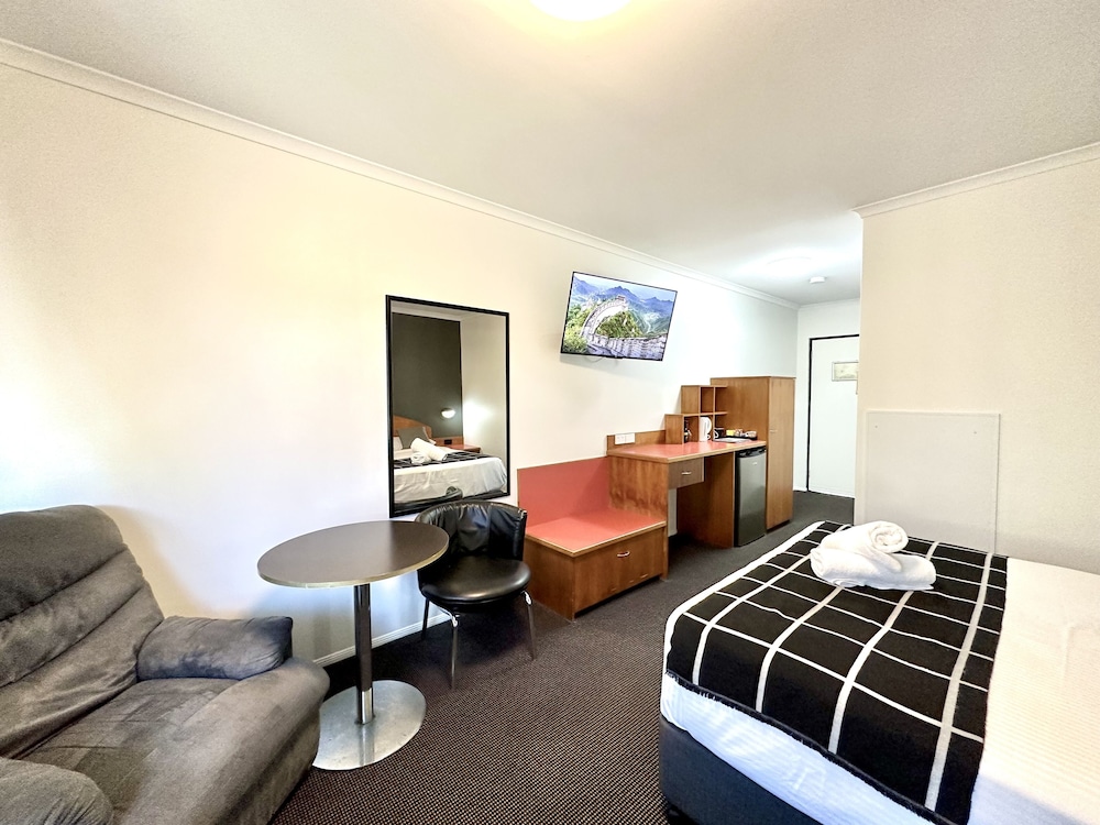 Standard Twin Room, Accessible photo 3