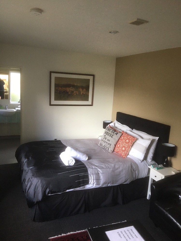 Room 1 photo 1