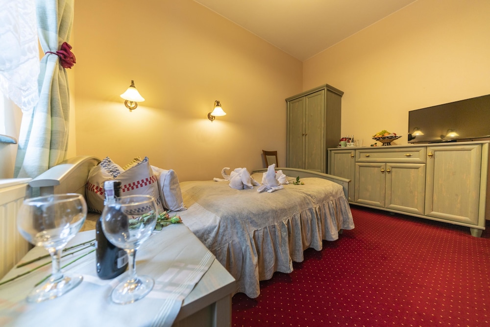 Standard Double Room, 1 King Bed, Non Smoking photo 2