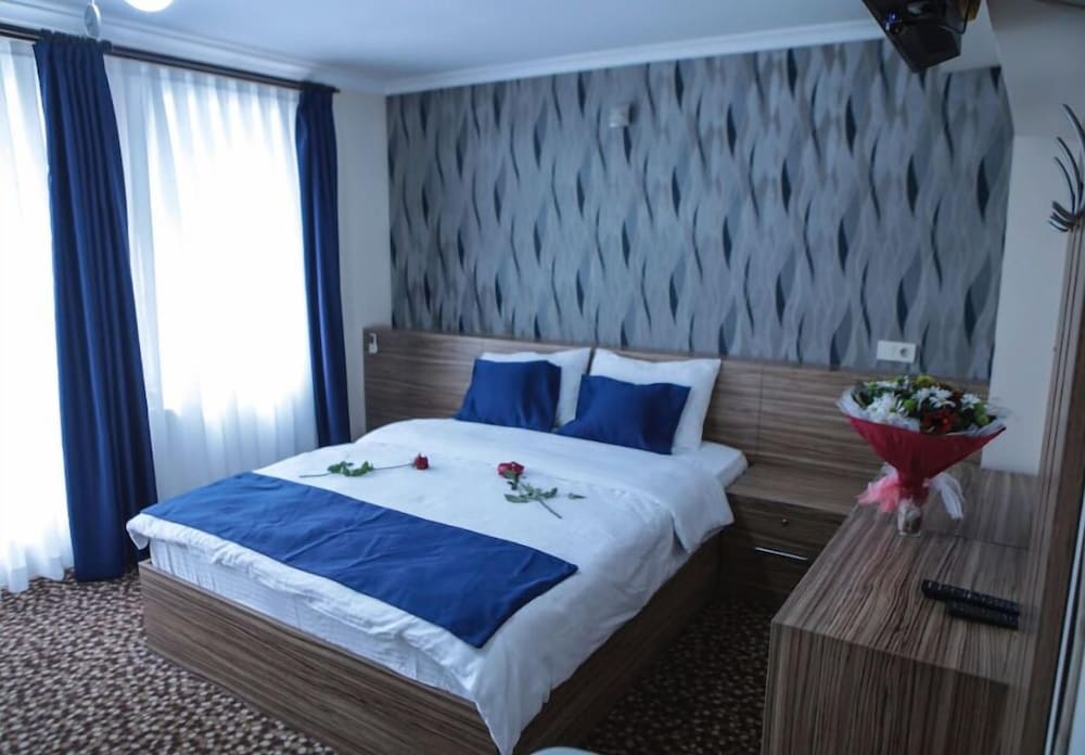 Standard Triple Room photo 2