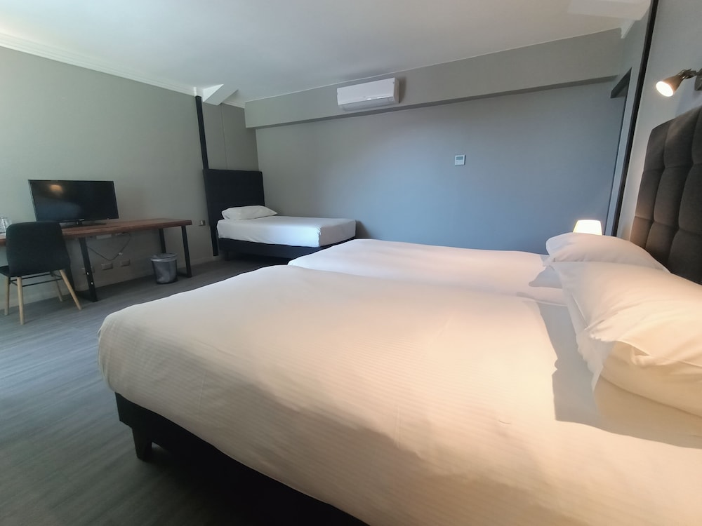 Standard Triple Room - Photo 5